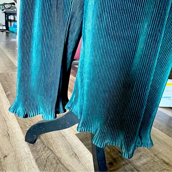 LUMIER Pleated Rompers - Picture 4 of 5